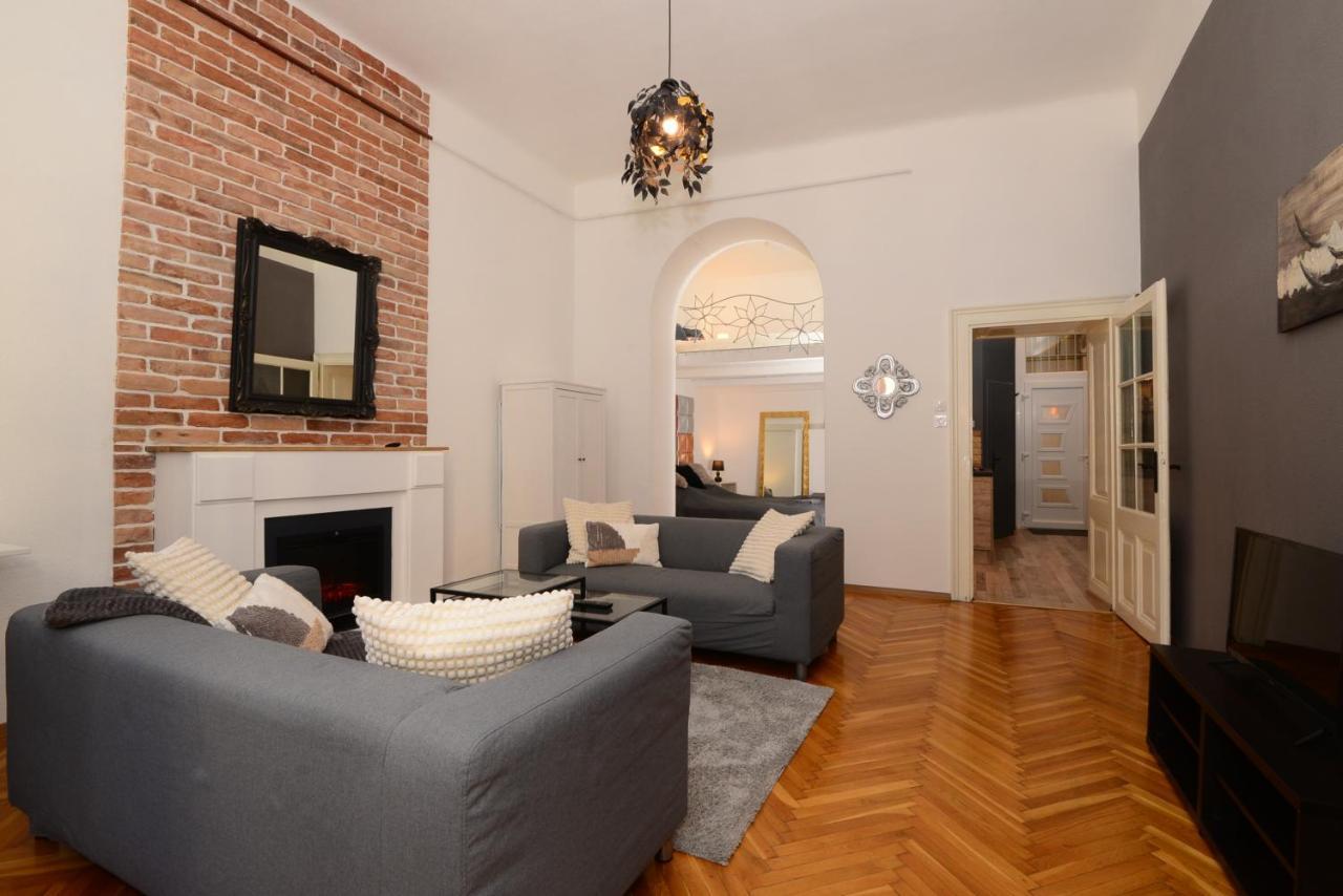 Your Place Apartman ブダペスト エクステリア 写真